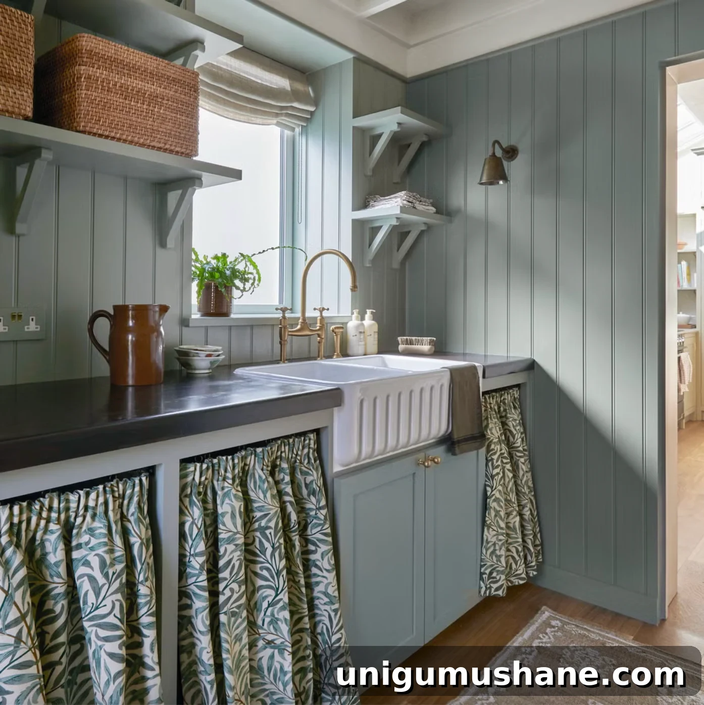 laundry room beadboard