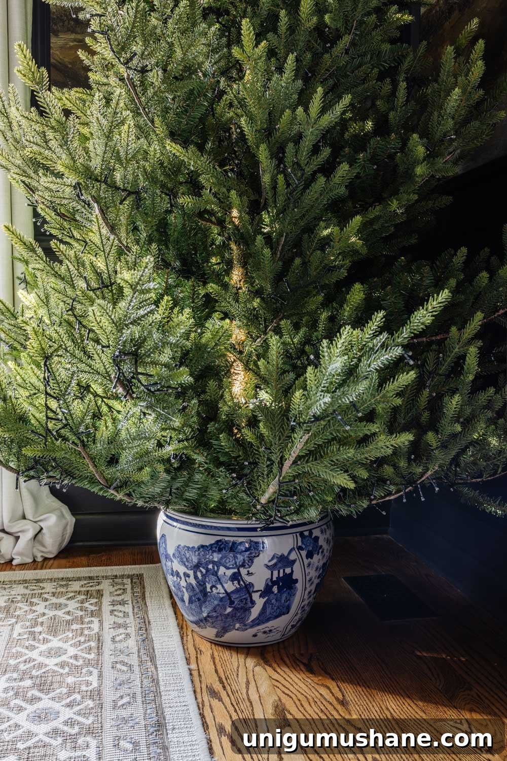 Turn a Planter Pot into a DIY Christmas Tree Stand 3 diy christmas tree stand planter pot