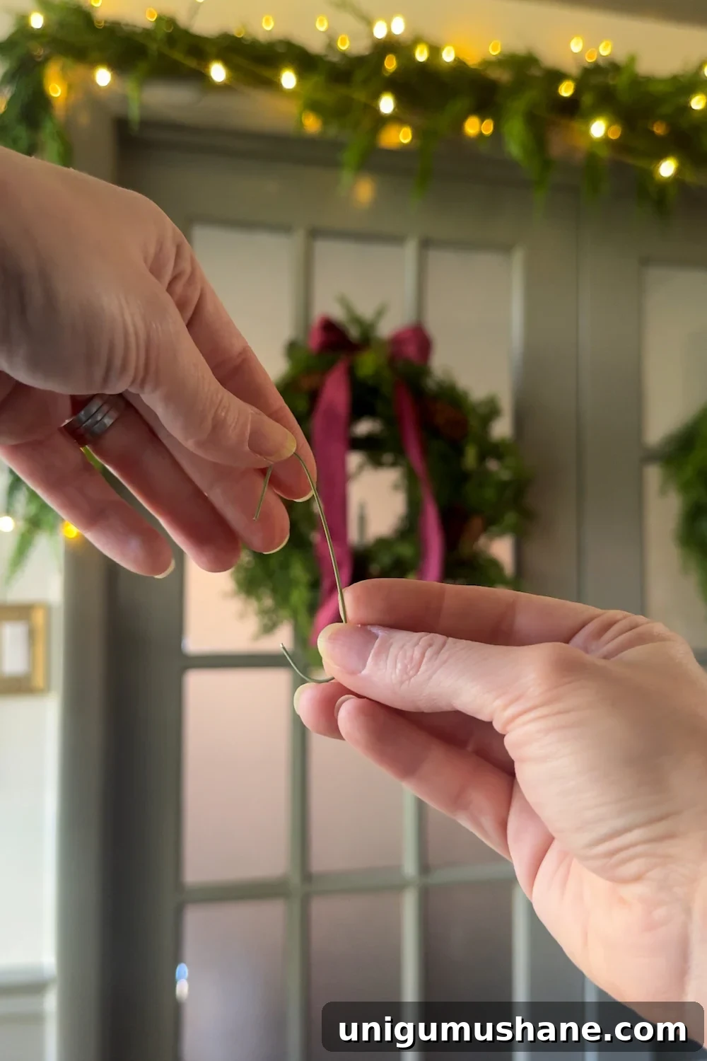 How to Hang Garland Over a Doorway Without Damage: Customizable Ideas 12 how to hang doorway garland inside with no damage for Christmas