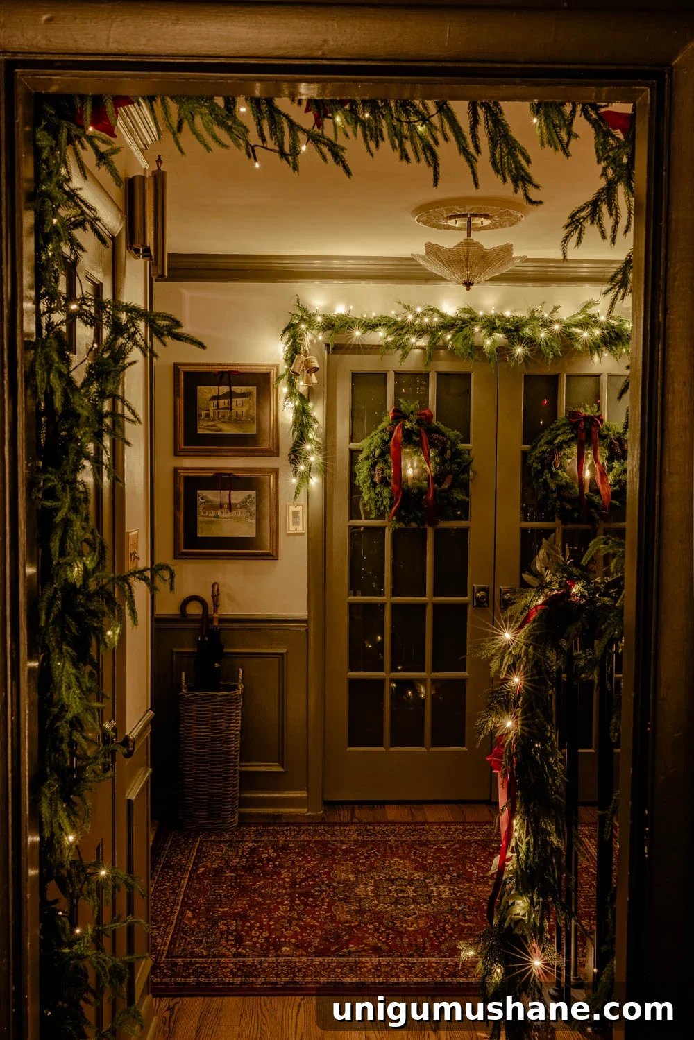 How to Hang Garland Over a Doorway Without Damage: Customizable Ideas 3 how to hang doorway garland inside with no damage for Christmas
