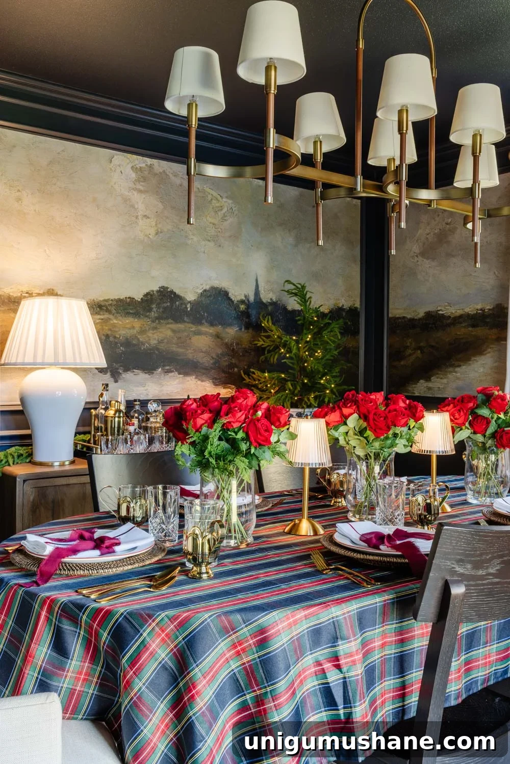 Our Christmas Home Tour: 12 Festive Decorating Tips 6 modern traditional cozy Christmas home decor tour