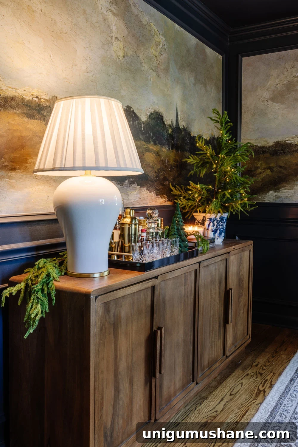 Our Christmas Home Tour: 12 Festive Decorating Tips 8 modern traditional cozy Christmas home decor tour