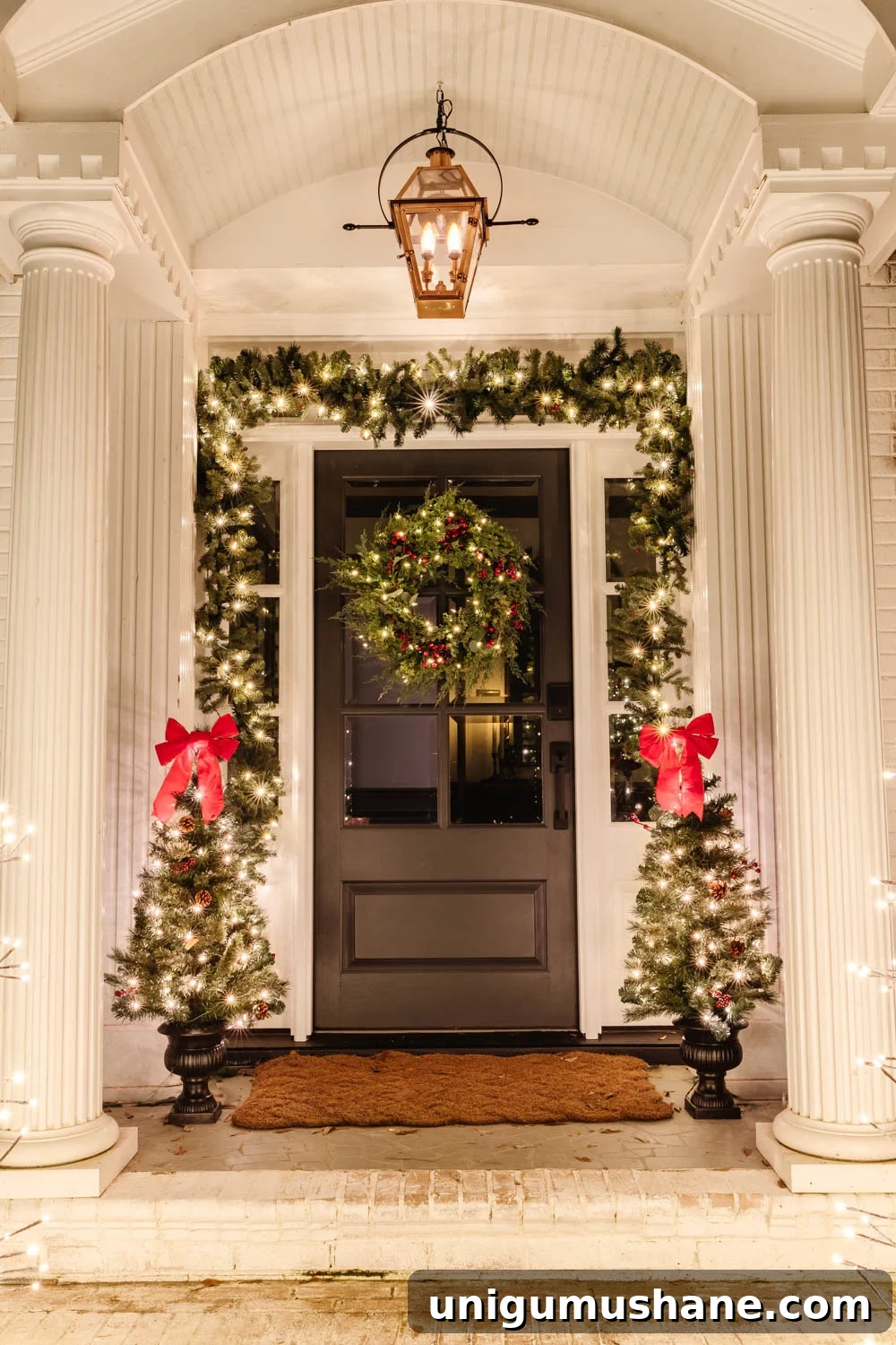 Reserve Your Spot for the 2025 Candlelight Christmas Night Tour 2 img 57037 1
