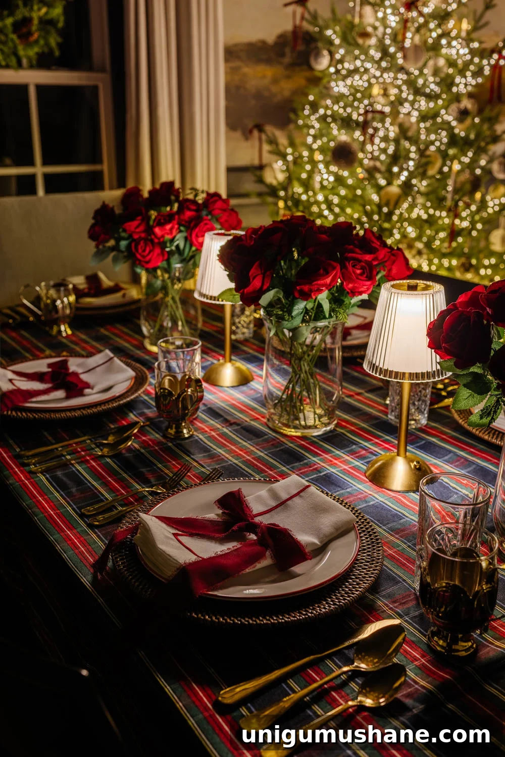 Reserve Your Spot for the 2025 Candlelight Christmas Night Tour 11 modern traditional candlelight christmas home tour