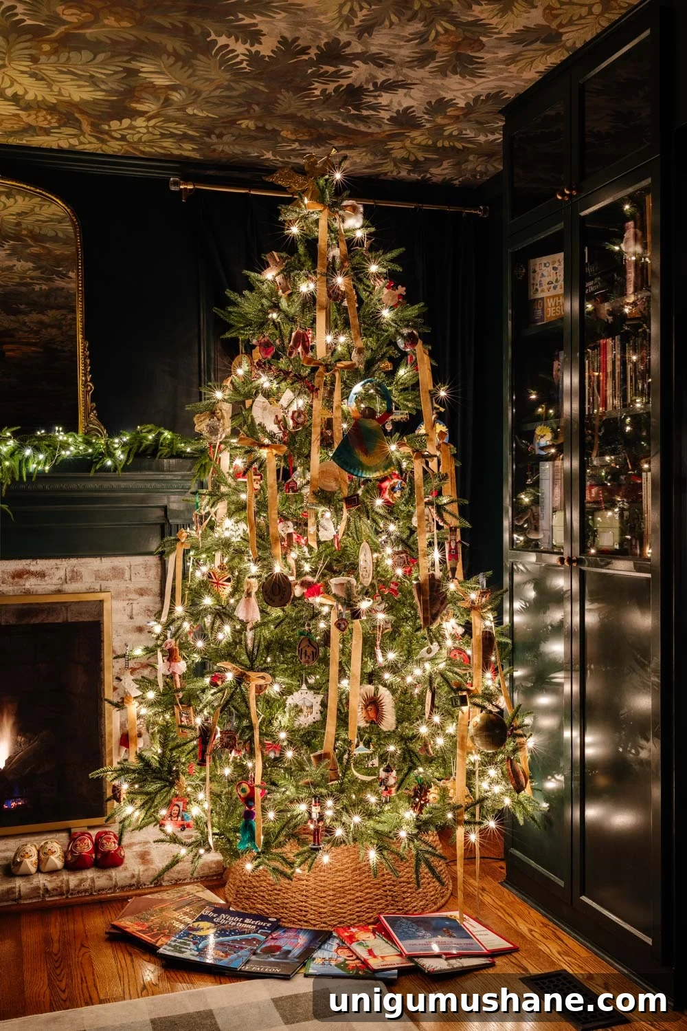 Reserve Your Spot for the 2025 Candlelight Christmas Night Tour 17 modern traditional candlelight christmas home tour