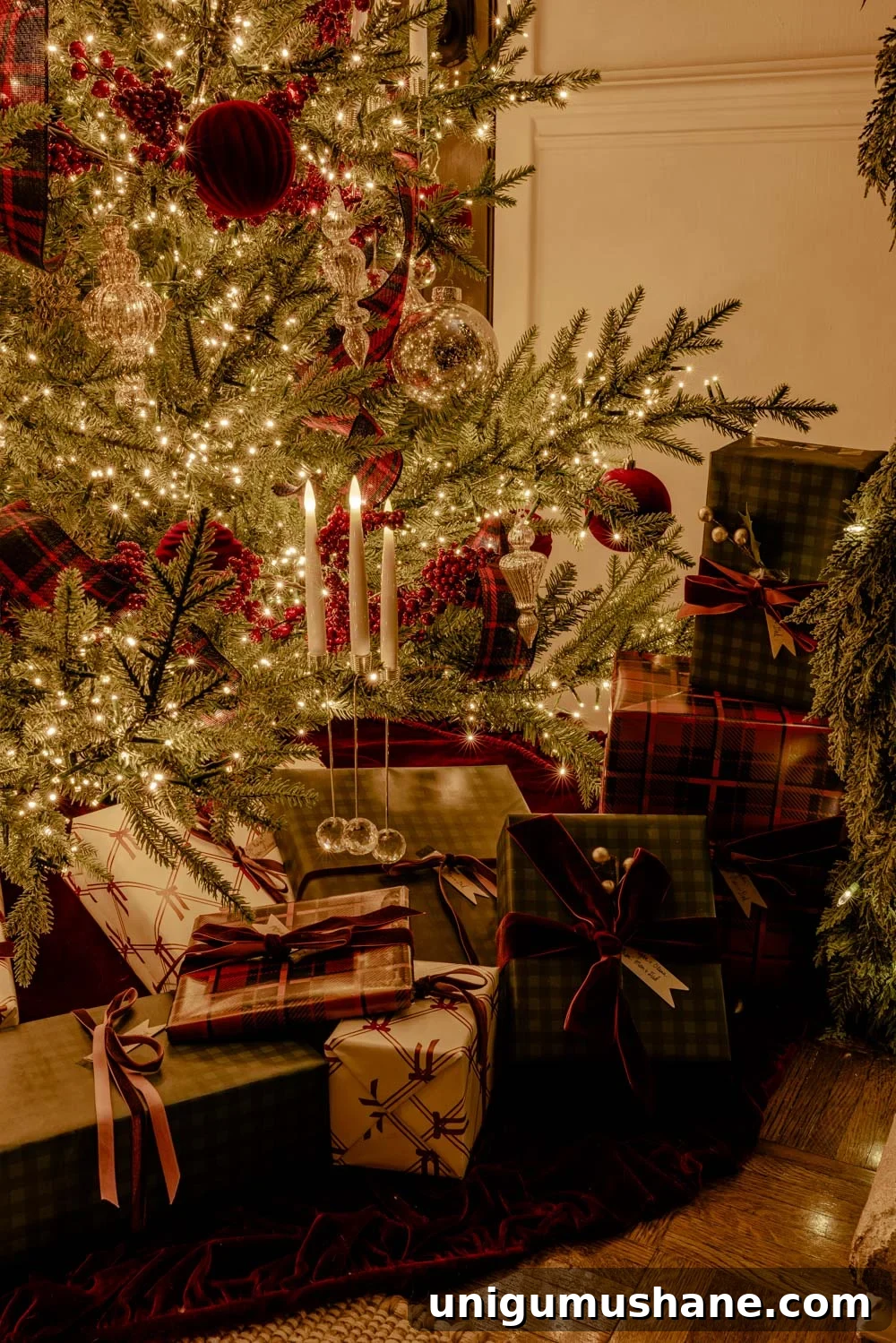 Reserve Your Spot for the 2025 Candlelight Christmas Night Tour 28 modern traditional candlelight christmas home tour