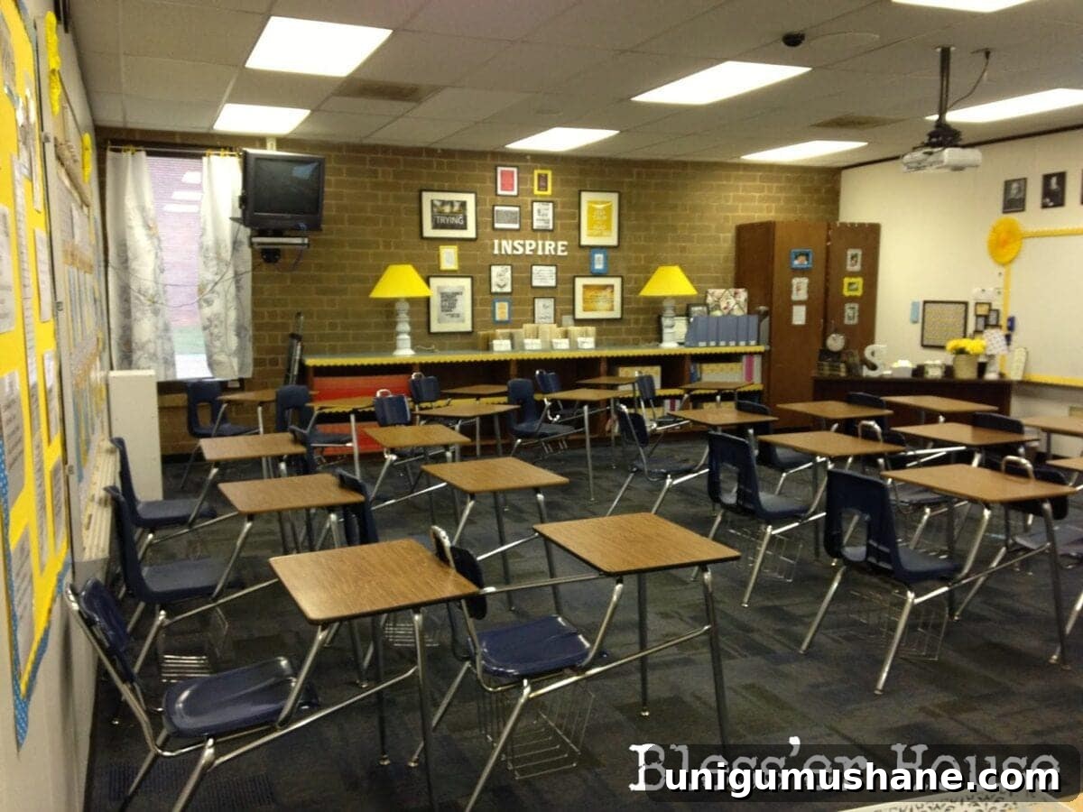 Budget-Friendly Cozy Classroom Ideas for Teachers 22 Cozy English classroom setup