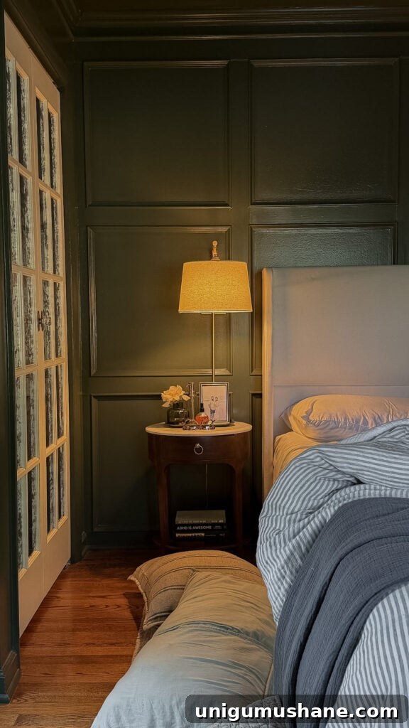 small bedroom storage bench