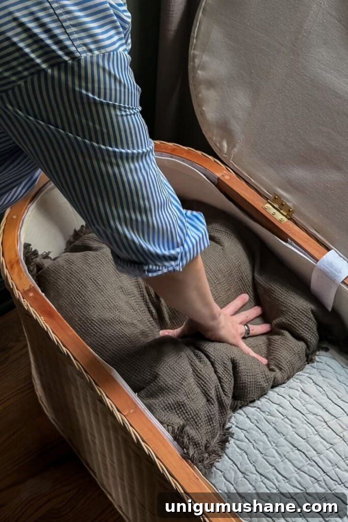 small bedroom storage bench